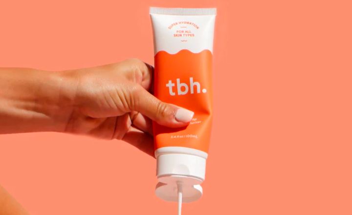 Applying moisturiser to damp skin can also cause burning