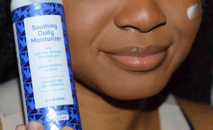 Almond Clear Soothing Daily Moisturizer
