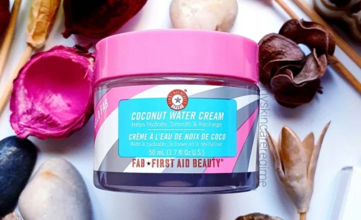 First Aid Beauty Hello Fab Coconut Water Cream