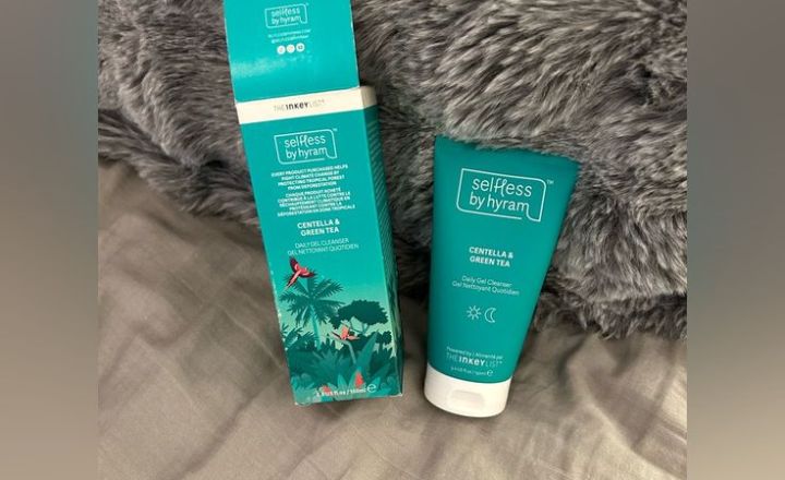 Hyram Centella and Green Tea Hydrating Gel Cleanser: